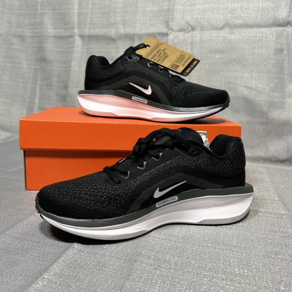 Nike Air Winflo 11 Men's 6.5 Women 8 New In Box Black Whites FQ8937-001